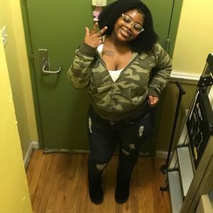 Meet your Posher, Nijaye